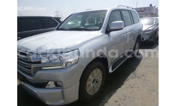 Nunua Imported Toyota Land Cruiser Nyingine Gari ndani ya Import - Dubai nchini Uganda Nunua Imported Toyota Land Cruiser Nyingine Gari ndani ya Import - Dubai nchini Uganda