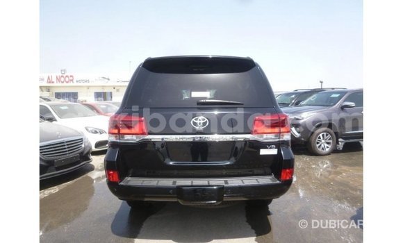 Acheter Import Voiture Toyota Land Cruiser Noir à Import - Dubai, Ouganda Acheter Import Voiture Toyota Land Cruiser Noir à Import - Dubai, Ouganda