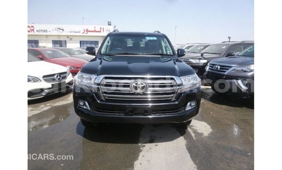 Acheter Import Voiture Toyota Land Cruiser Noir à Import - Dubai, Ouganda Acheter Import Voiture Toyota Land Cruiser Noir à Import - Dubai, Ouganda