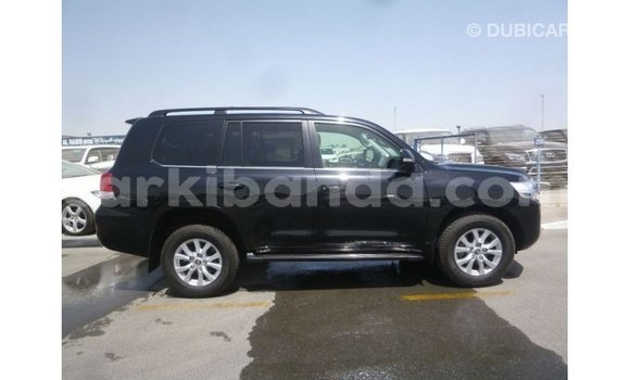 Acheter Import Voiture Toyota Land Cruiser Noir à Import - Dubai, Ouganda Acheter Import Voiture Toyota Land Cruiser Noir à Import - Dubai, Ouganda