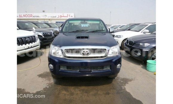 Acheter Import Voiture Toyota Hilux Bleu à Import - Dubai, Ouganda Acheter Import Voiture Toyota Hilux Bleu à Import - Dubai, Ouganda