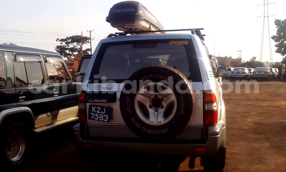 Gura Yakoze Toyota Land Cruiser White Imodoka i Arua mu Uganda Gura Yakoze Toyota Land Cruiser White Imodoka i Arua mu Uganda
