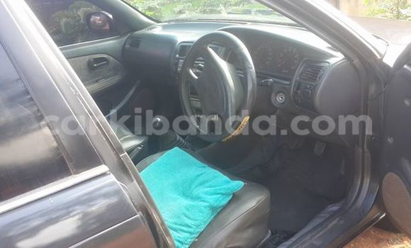 Acheter Occasion Voiture Toyota Corolla Noir à Kampala, Ouganda Acheter Occasion Voiture Toyota Corolla Noir à Kampala, Ouganda