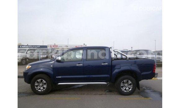 Gura Imported Toyota Hilux Blue Imodoka i Import - Dubai mu Uganda Gura Imported Toyota Hilux Blue Imodoka i Import - Dubai mu Uganda