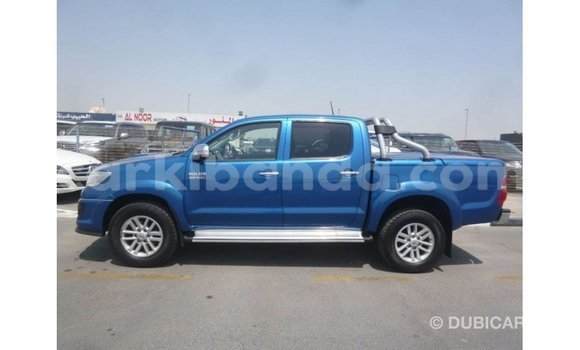 Gura Imported Toyota Hilux Blue Imodoka i Import - Dubai mu Uganda Gura Imported Toyota Hilux Blue Imodoka i Import - Dubai mu Uganda