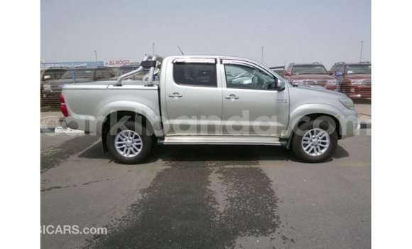 Gura Imported Toyota Hilux Other Imodoka i Import - Dubai mu Uganda Gura Imported Toyota Hilux Other Imodoka i Import - Dubai mu Uganda