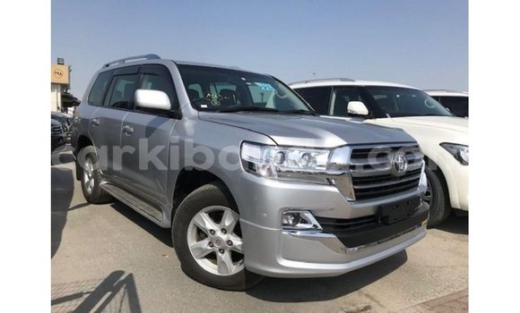 Nunua Imported Toyota Land Cruiser Nyingine Gari ndani ya Import - Dubai nchini Uganda Nunua Imported Toyota Land Cruiser Nyingine Gari ndani ya Import - Dubai nchini Uganda