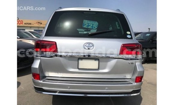 Nunua Imported Toyota Land Cruiser Nyingine Gari ndani ya Import - Dubai nchini Uganda Nunua Imported Toyota Land Cruiser Nyingine Gari ndani ya Import - Dubai nchini Uganda