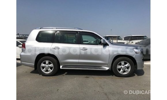 Nunua Imported Toyota Land Cruiser Nyingine Gari ndani ya Import - Dubai nchini Uganda Nunua Imported Toyota Land Cruiser Nyingine Gari ndani ya Import - Dubai nchini Uganda