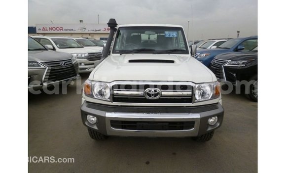Buy Import Toyota Land Cruiser White Car in Import - Dubai in Uganda Buy Import Toyota Land Cruiser White Car in Import - Dubai in Uganda