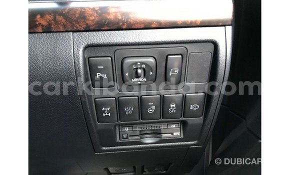 Nunua Imported Toyota Land Cruiser Nyeupe Gari ndani ya Import - Dubai nchini Uganda Nunua Imported Toyota Land Cruiser Nyeupe Gari ndani ya Import - Dubai nchini Uganda