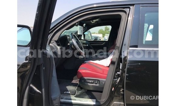 Nunua Imported Lexus LX Nyeusi Gari ndani ya Import - Dubai nchini Uganda Nunua Imported Lexus LX Nyeusi Gari ndani ya Import - Dubai nchini Uganda