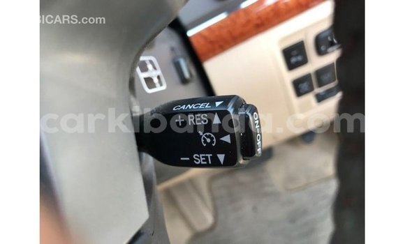 Nunua Imported Toyota Land Cruiser Nyeupe Gari ndani ya Import - Dubai nchini Uganda Nunua Imported Toyota Land Cruiser Nyeupe Gari ndani ya Import - Dubai nchini Uganda