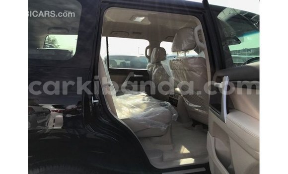 Gura Imported Toyota Land Cruiser Black Imodoka i Import - Dubai mu Uganda Gura Imported Toyota Land Cruiser Black Imodoka i Import - Dubai mu Uganda