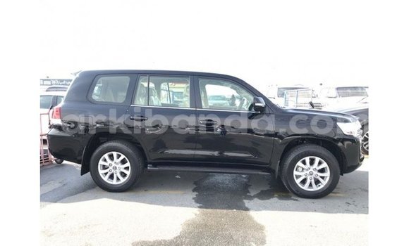 Gura Imported Toyota Land Cruiser Black Imodoka i Import - Dubai mu Uganda Gura Imported Toyota Land Cruiser Black Imodoka i Import - Dubai mu Uganda