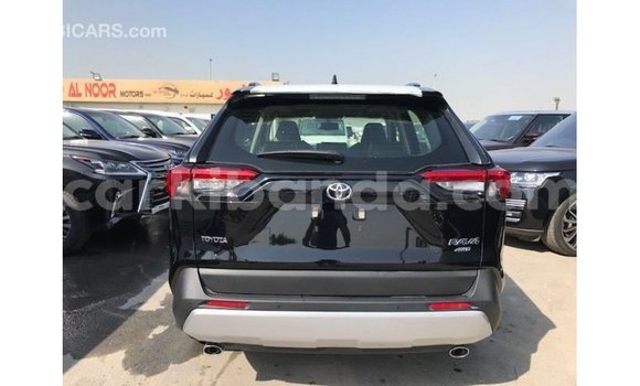 Gura Imported Toyota 4Runner Black Imodoka i Import - Dubai mu Uganda Gura Imported Toyota 4Runner Black Imodoka i Import - Dubai mu Uganda