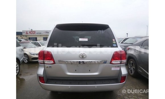 Acheter Import Voiture Toyota Land Cruiser Autre à Import - Dubai, Ouganda Acheter Import Voiture Toyota Land Cruiser Autre à Import - Dubai, Ouganda