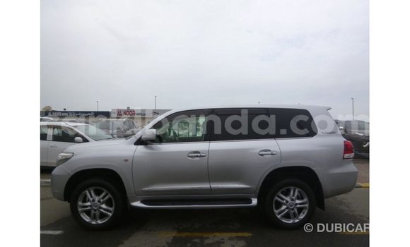 Acheter Import Voiture Toyota Land Cruiser Autre à Import - Dubai, Ouganda Acheter Import Voiture Toyota Land Cruiser Autre à Import - Dubai, Ouganda