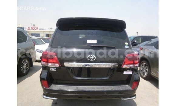 Nunua Imported Toyota Land Cruiser Nyeusi Gari ndani ya Import - Dubai nchini Uganda Nunua Imported Toyota Land Cruiser Nyeusi Gari ndani ya Import - Dubai nchini Uganda