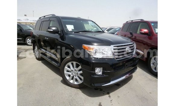 Gura Imported Toyota Land Cruiser Black Imodoka i Import - Dubai mu Uganda Gura Imported Toyota Land Cruiser Black Imodoka i Import - Dubai mu Uganda