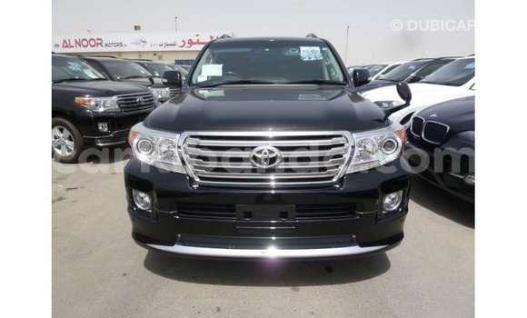 Gura Imported Toyota Land Cruiser Black Imodoka i Import - Dubai mu Uganda Gura Imported Toyota Land Cruiser Black Imodoka i Import - Dubai mu Uganda