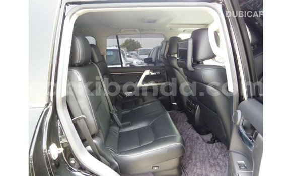Gura Imported Toyota Land Cruiser Black Imodoka i Import - Dubai mu Uganda Gura Imported Toyota Land Cruiser Black Imodoka i Import - Dubai mu Uganda