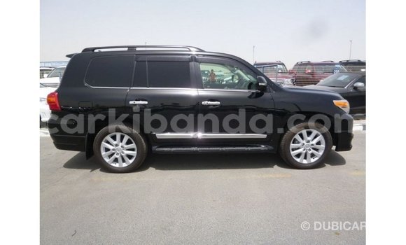 Gura Imported Toyota Land Cruiser Black Imodoka i Import - Dubai mu Uganda Gura Imported Toyota Land Cruiser Black Imodoka i Import - Dubai mu Uganda