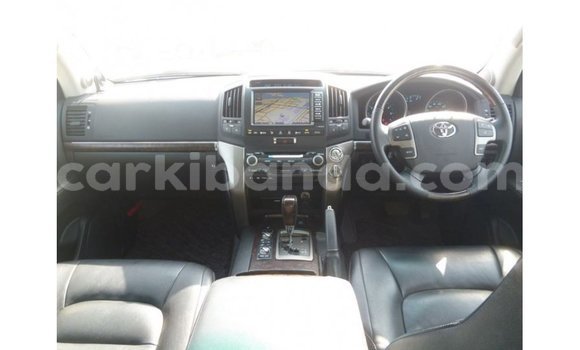 Gura Imported Toyota Land Cruiser Black Imodoka i Import - Dubai mu Uganda Gura Imported Toyota Land Cruiser Black Imodoka i Import - Dubai mu Uganda