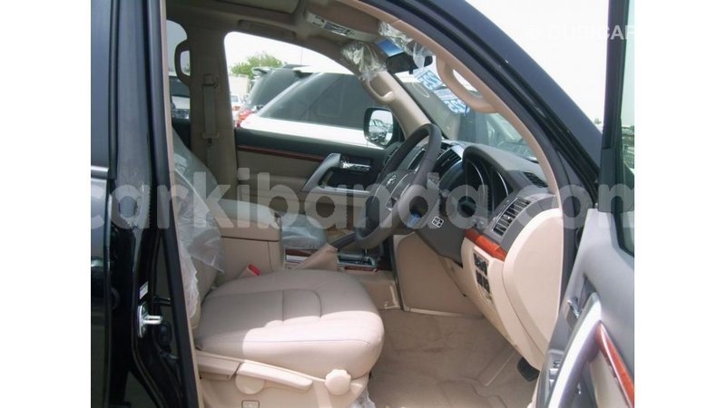 Big with watermark toyota land cruiser uganda import dubai 9459
