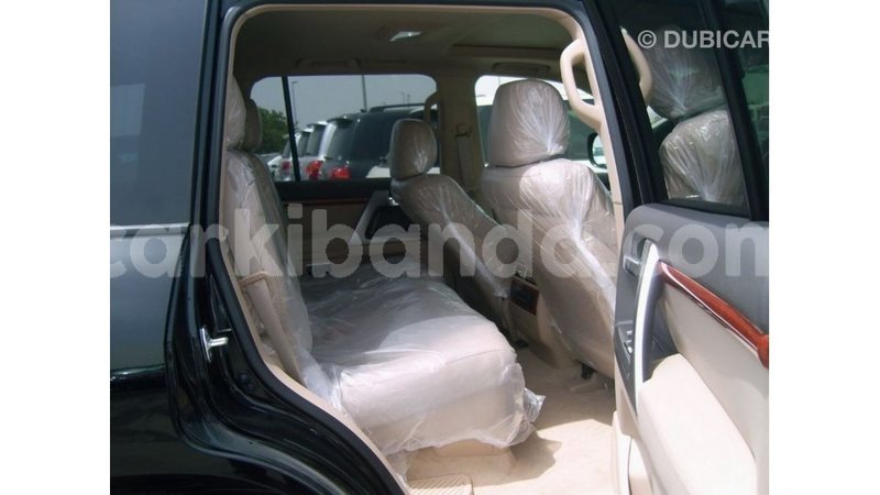 Big with watermark toyota land cruiser uganda import dubai 9459