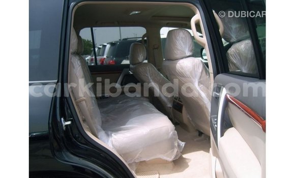 Acheter Import Voiture Toyota Land Cruiser Noir à Import - Dubai, Ouganda Acheter Import Voiture Toyota Land Cruiser Noir à Import - Dubai, Ouganda