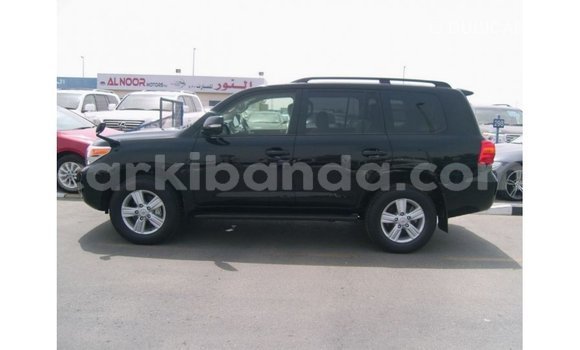 Acheter Import Voiture Toyota Land Cruiser Noir à Import - Dubai, Ouganda Acheter Import Voiture Toyota Land Cruiser Noir à Import - Dubai, Ouganda