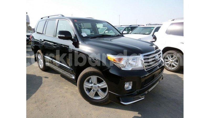 Big with watermark toyota land cruiser uganda import dubai 9460