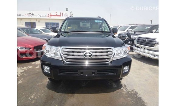 Acheter Import Voiture Toyota Land Cruiser Noir à Import - Dubai, Ouganda Acheter Import Voiture Toyota Land Cruiser Noir à Import - Dubai, Ouganda