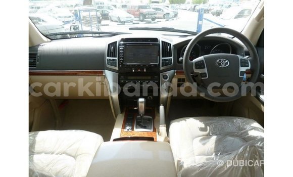Nunua Imported Toyota Land Cruiser Nyeusi Gari ndani ya Import - Dubai nchini Uganda Nunua Imported Toyota Land Cruiser Nyeusi Gari ndani ya Import - Dubai nchini Uganda