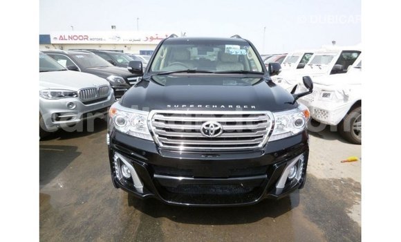 Nunua Imported Toyota Land Cruiser Nyeusi Gari ndani ya Import - Dubai nchini Uganda Nunua Imported Toyota Land Cruiser Nyeusi Gari ndani ya Import - Dubai nchini Uganda