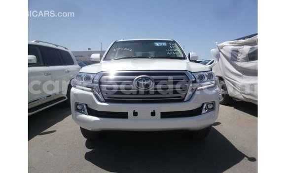 Buy Import Toyota Land Cruiser White Car in Import - Dubai in Uganda Buy Import Toyota Land Cruiser White Car in Import - Dubai in Uganda