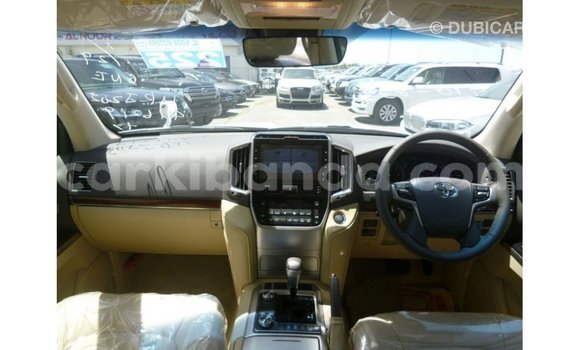 Buy Import Toyota Land Cruiser White Car in Import - Dubai in Uganda Buy Import Toyota Land Cruiser White Car in Import - Dubai in Uganda