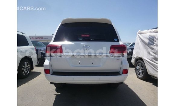 Buy Import Toyota Land Cruiser White Car in Import - Dubai in Uganda Buy Import Toyota Land Cruiser White Car in Import - Dubai in Uganda