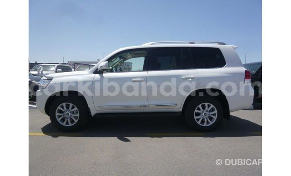Buy Import Toyota Land Cruiser White Car in Import - Dubai in Uganda Buy Import Toyota Land Cruiser White Car in Import - Dubai in Uganda