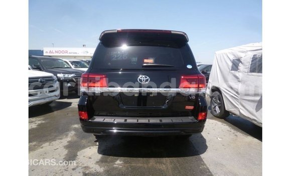 Gura Imported Toyota Land Cruiser Black Imodoka i Import - Dubai mu Uganda Gura Imported Toyota Land Cruiser Black Imodoka i Import - Dubai mu Uganda