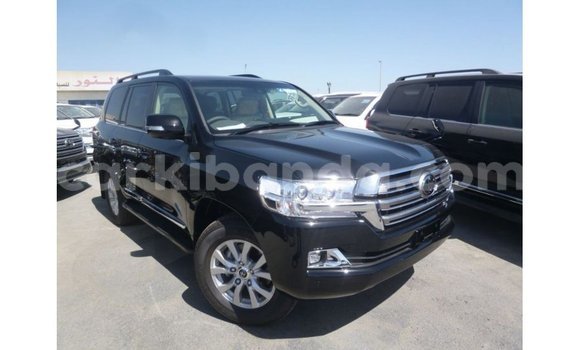 Gura Imported Toyota Land Cruiser Black Imodoka i Import - Dubai mu Uganda Gura Imported Toyota Land Cruiser Black Imodoka i Import - Dubai mu Uganda