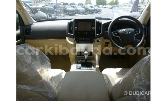 Gura Imported Toyota Land Cruiser Black Imodoka i Import - Dubai mu Uganda Gura Imported Toyota Land Cruiser Black Imodoka i Import - Dubai mu Uganda