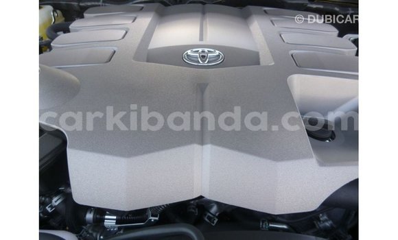 Gura Imported Toyota Land Cruiser Black Imodoka i Import - Dubai mu Uganda Gura Imported Toyota Land Cruiser Black Imodoka i Import - Dubai mu Uganda