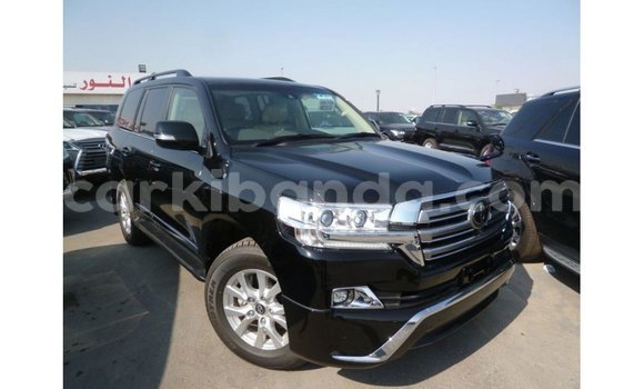 Nunua Imported Toyota Land Cruiser Nyeusi Gari ndani ya Import - Dubai nchini Uganda Nunua Imported Toyota Land Cruiser Nyeusi Gari ndani ya Import - Dubai nchini Uganda
