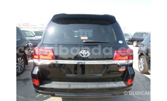 Nunua Imported Toyota Land Cruiser Nyeusi Gari ndani ya Import - Dubai nchini Uganda Nunua Imported Toyota Land Cruiser Nyeusi Gari ndani ya Import - Dubai nchini Uganda