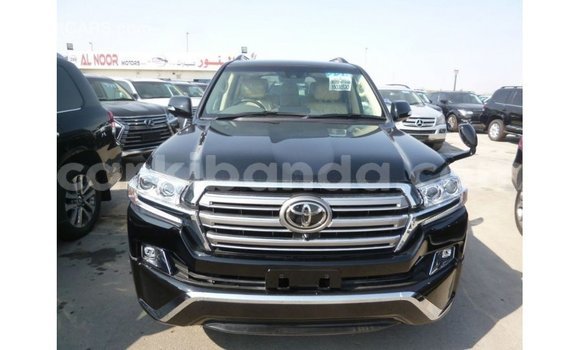 Nunua Imported Toyota Land Cruiser Nyeusi Gari ndani ya Import - Dubai nchini Uganda Nunua Imported Toyota Land Cruiser Nyeusi Gari ndani ya Import - Dubai nchini Uganda