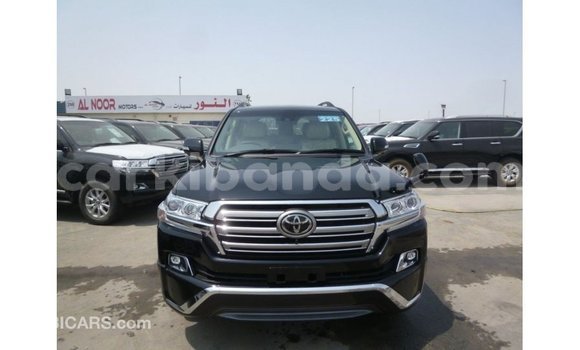 Gura Imported Toyota Land Cruiser Black Imodoka i Import - Dubai mu Uganda Gura Imported Toyota Land Cruiser Black Imodoka i Import - Dubai mu Uganda