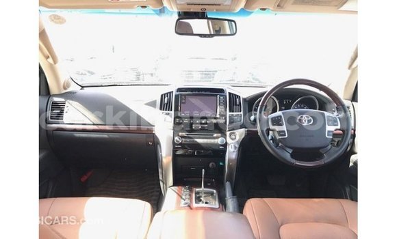 Nunua Imported Toyota Land Cruiser Nyingine Gari ndani ya Import - Dubai nchini Uganda Nunua Imported Toyota Land Cruiser Nyingine Gari ndani ya Import - Dubai nchini Uganda