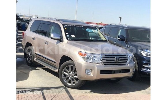 Nunua Imported Toyota Land Cruiser Nyingine Gari ndani ya Import - Dubai nchini Uganda Nunua Imported Toyota Land Cruiser Nyingine Gari ndani ya Import - Dubai nchini Uganda